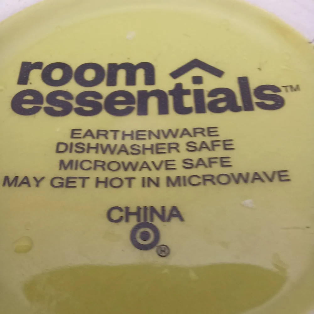 Room Essentials Happy Face Mug - Picture 3 of 5